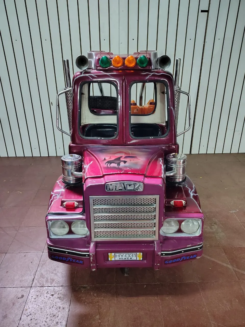 Camion MACK